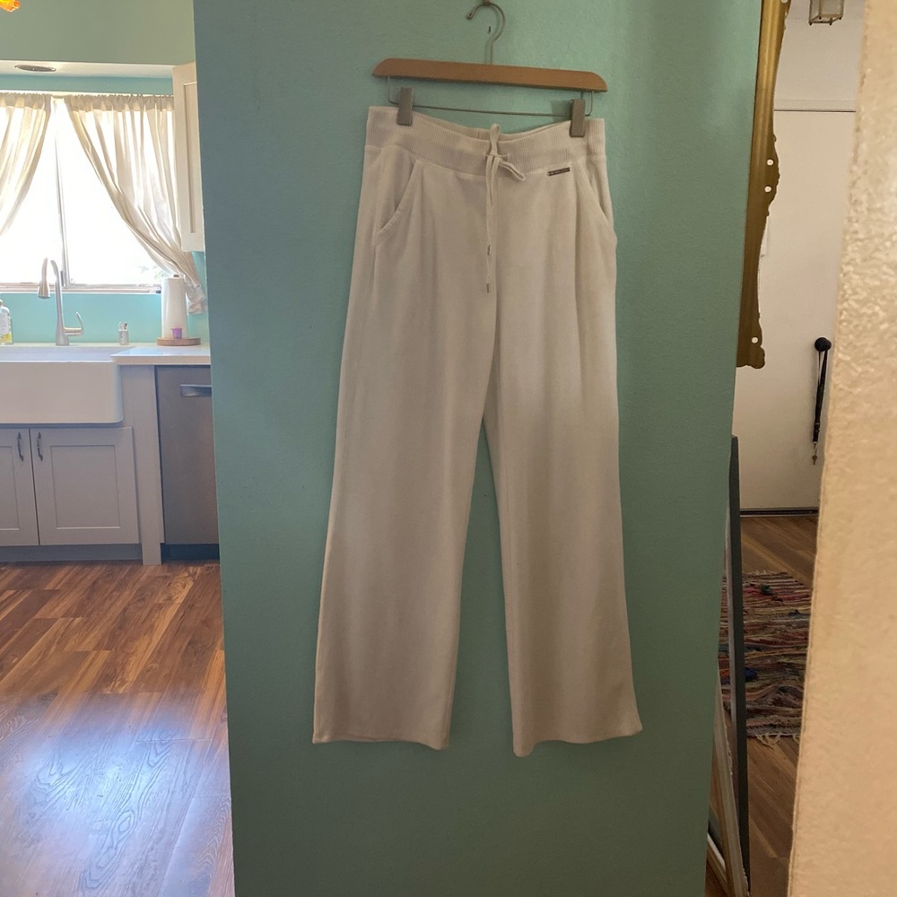 Michael Kors White drawstring sport trousers/loungewear - Misses Size (S) small